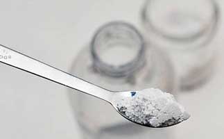menambah mineral ke dalam air
